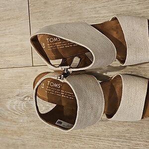 Tom's heeled sandals
